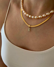 Charger l'image dans la galerie, COLLIER LETTRE CZ