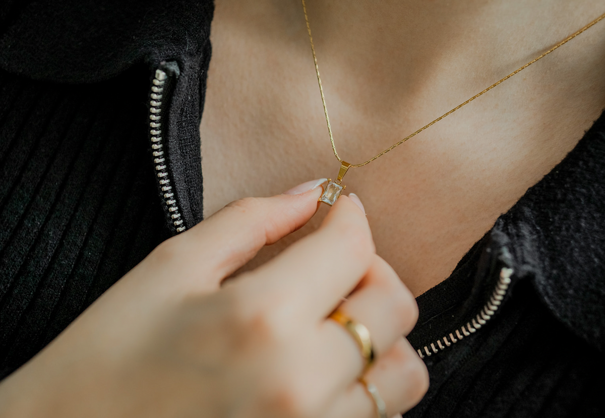 LARA NECKLACE
