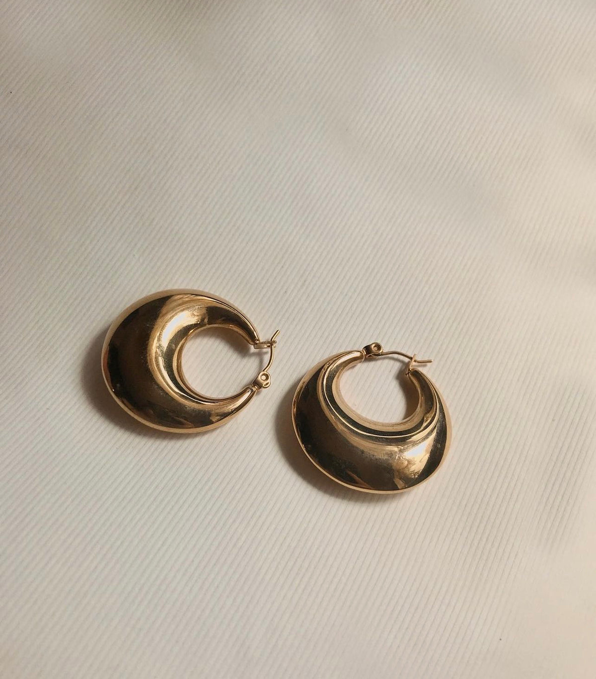 MINA HOOPS